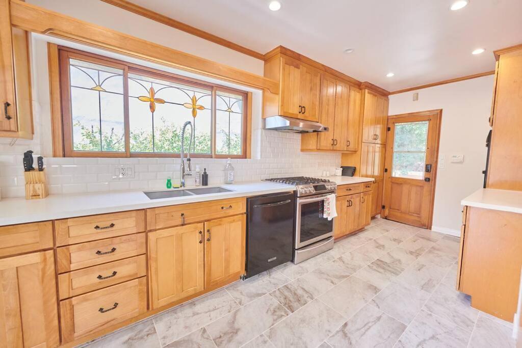 Experience Luxury Living Westwood Ucla